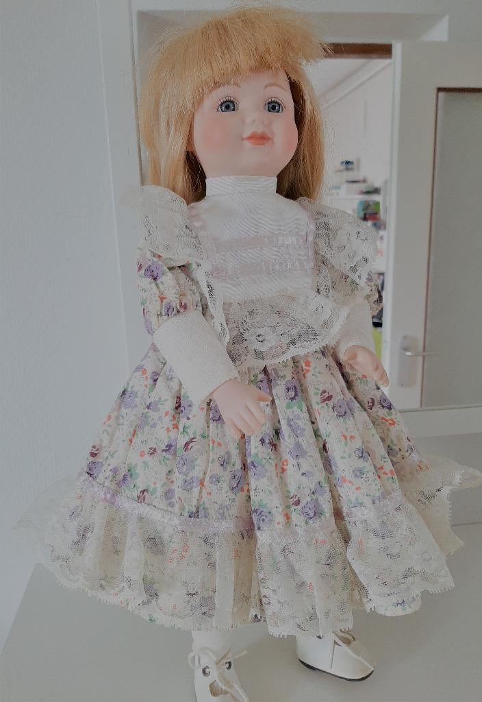 Porseleinen pop, Classique Collection, Ros,, Verzenden, Zo goed als nieuw, Pop
