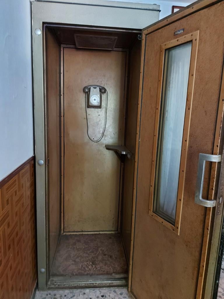 Italiaanse telefooncel jaren ´60, Ophalen of Verzenden