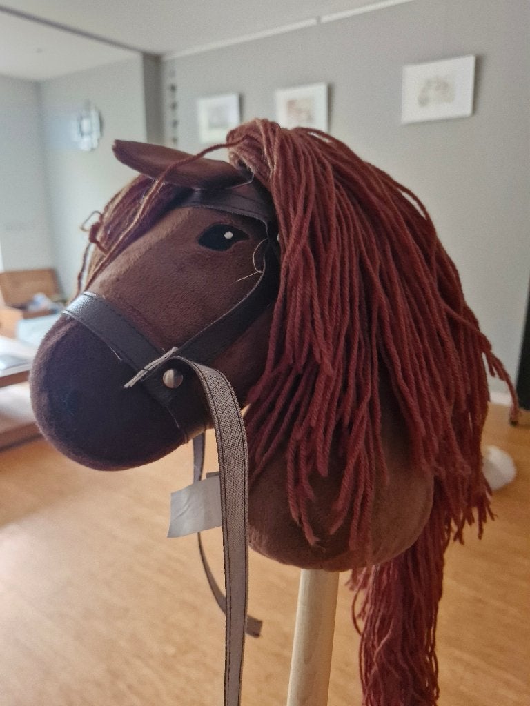 officiële hobby horse brown by astrup, Ophalen of Verzenden, Zo goed als nieuw