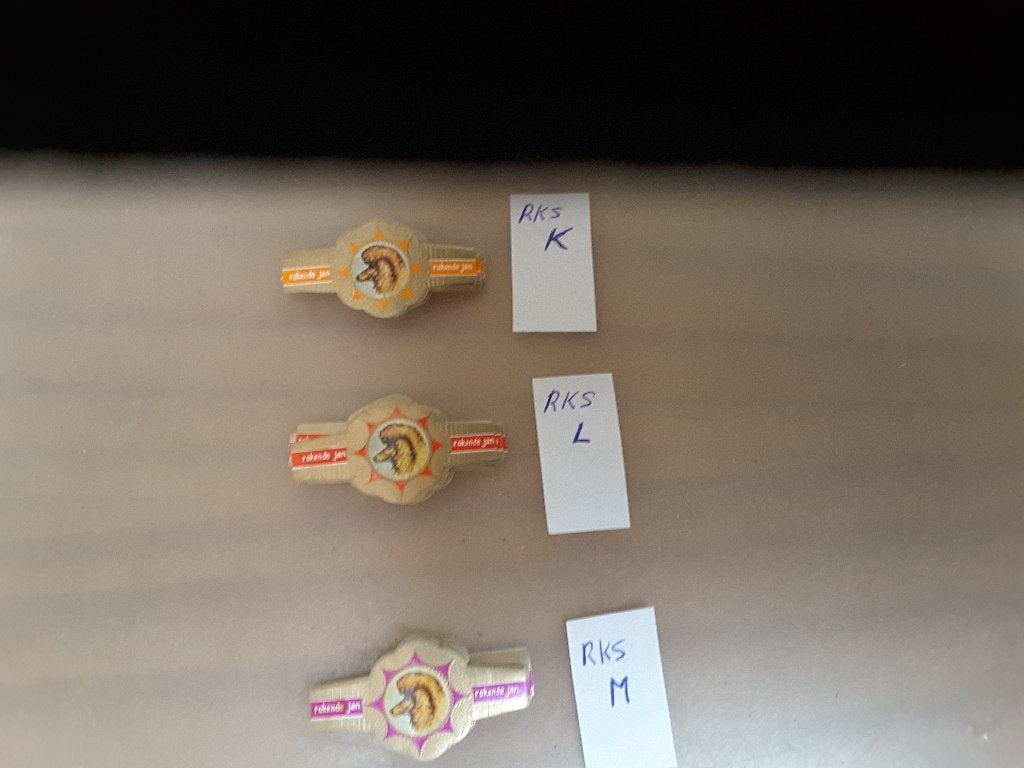 Sigarenbandjes rokende Jan honden kf serie K-L-M, Ophalen of Verzenden, Gebruikt, Sigarenbandjes