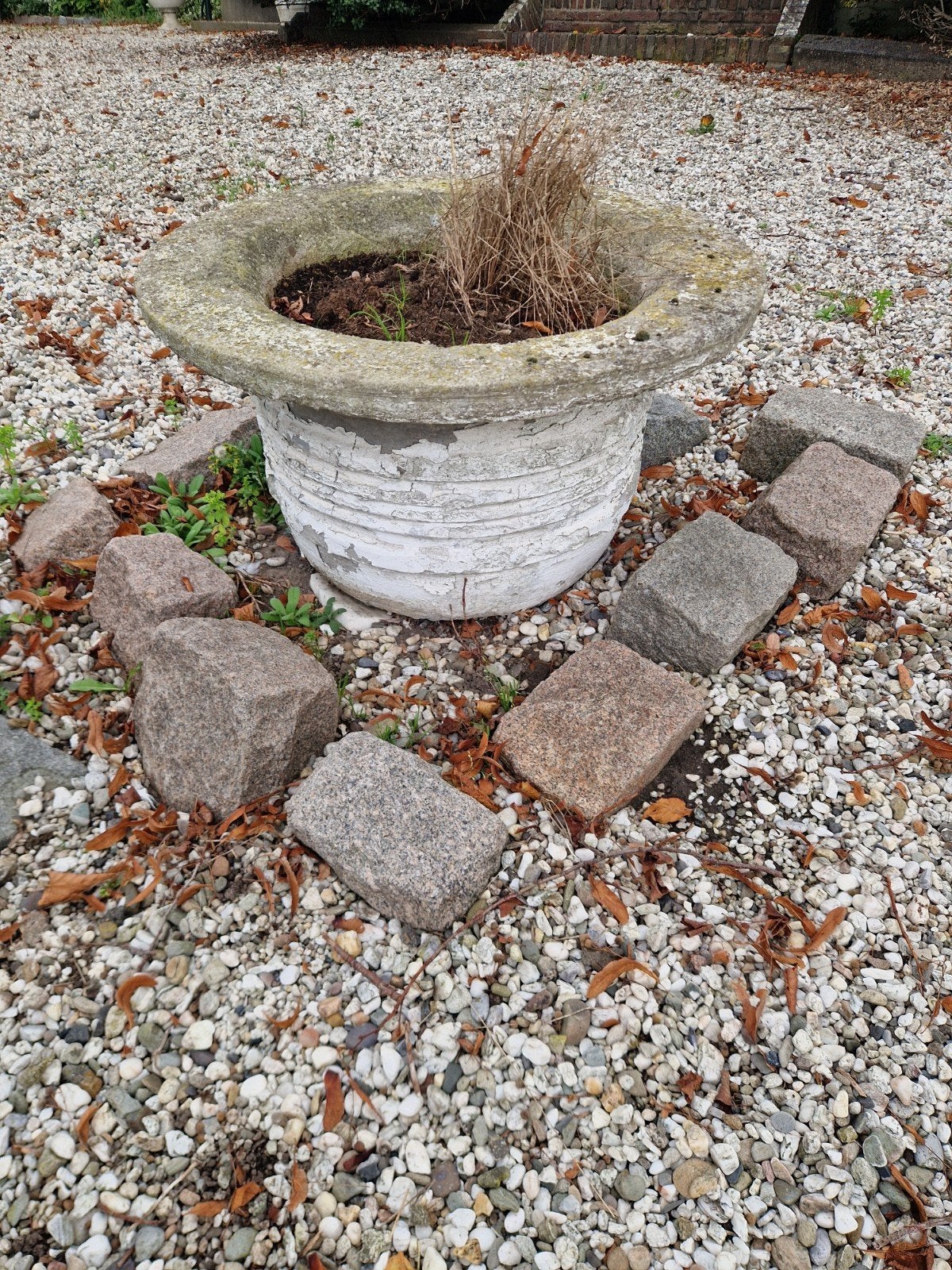 Grote vintage bloempot van beton, Tuin en Terras, Ophalen, Gebruikt, Rond, 60 tot 100 cm
