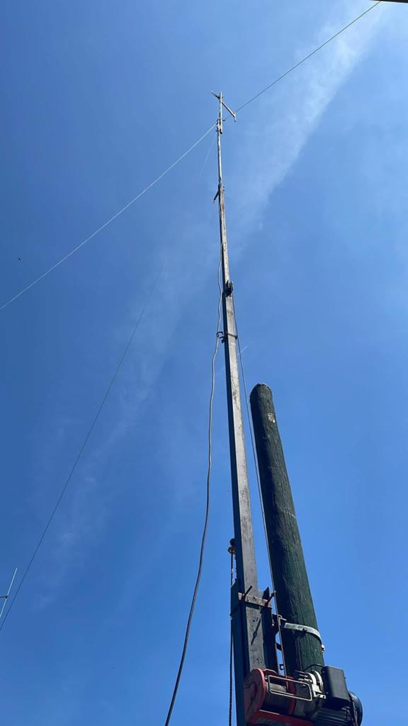 2x6 kokermast met electro lier en kantelbok, Ophalen, Gebruikt, Mast