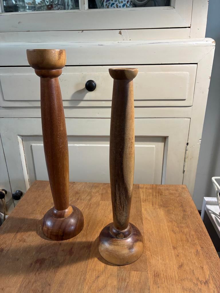 Set van 2 houten kandelaars ( 32 en 30 cm), Ophalen of Verzenden, Overige materialen