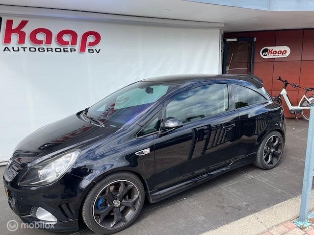 Opel Corsa 1.6-16V T OPC, Gebruikt, Zwart, Bedrijf, Handgeschakeld
