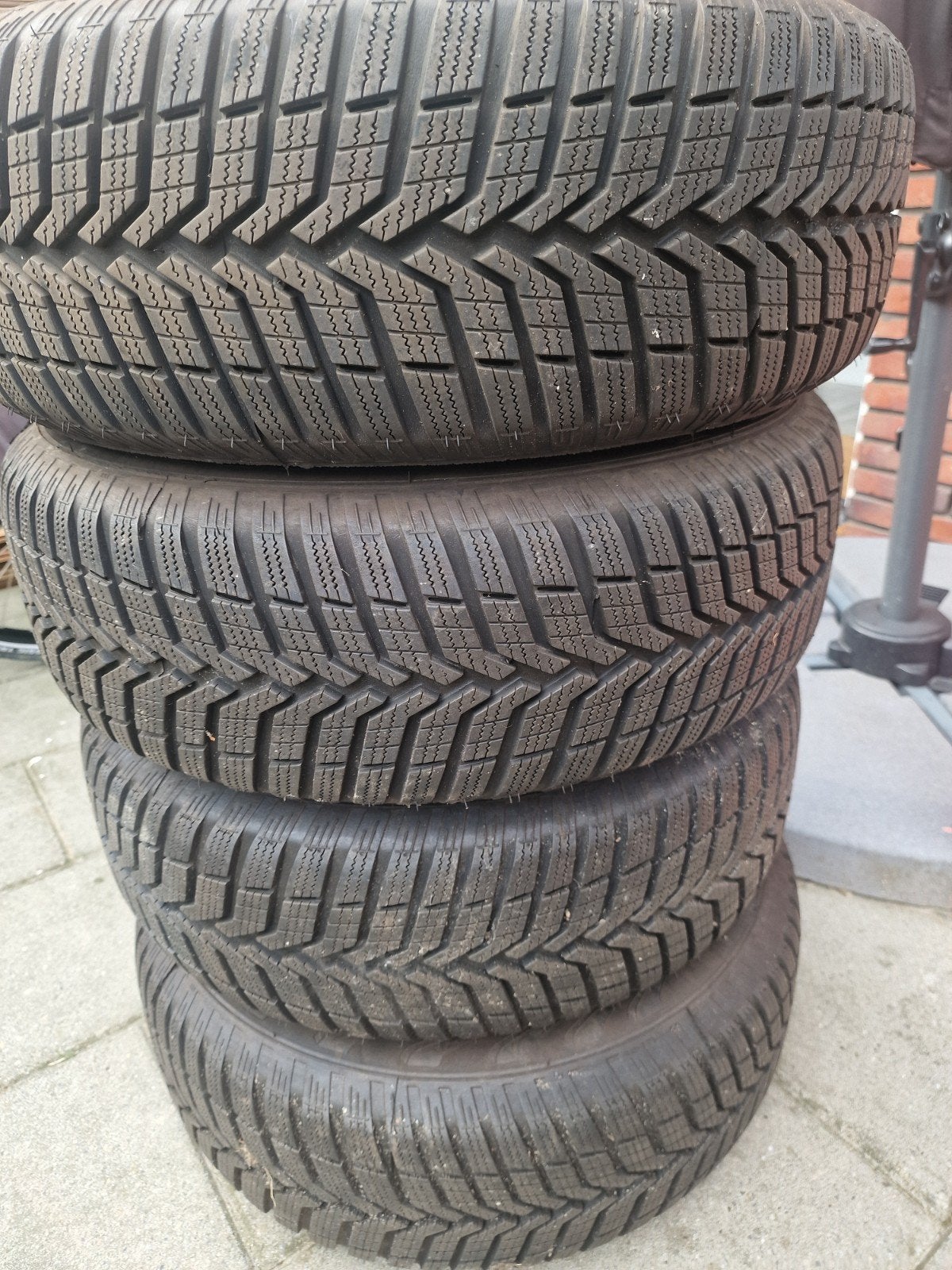 Set winterbanden bijna nieuw 195/65/R15, Auto-onderdelen, Banden en Velgen, Ophalen, 15 inch, Nieuw, Winterbanden
