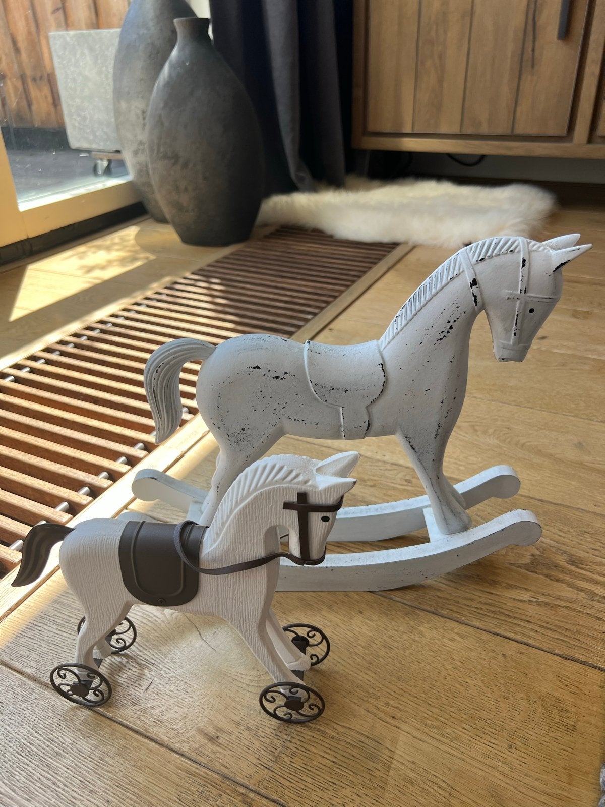 Decoratieve paarden: schommelpaard en paard op wielen, Hout, Gebruikt, Ophalen of Verzenden, Landelijk