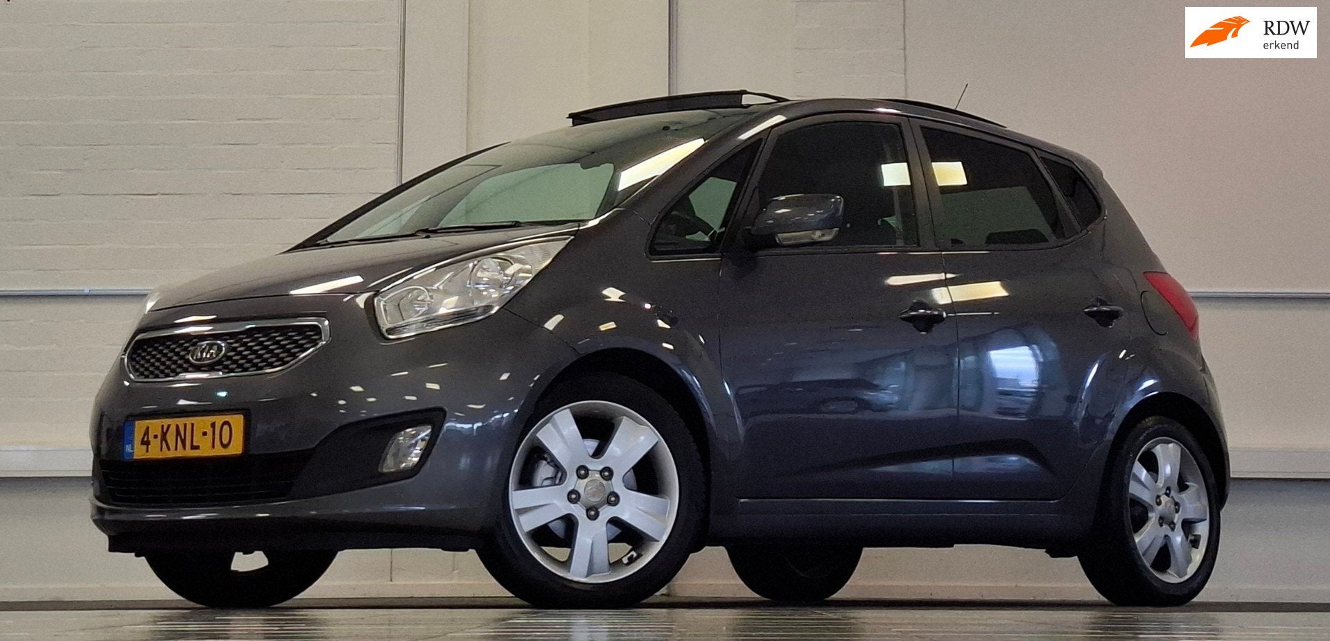 Kia Venga 1.6 CVVT Executive Automaat Schuif/kanteldak Navi, Auto's, Euro 5, 4 cilinders, 14 km/l, Bedrijf