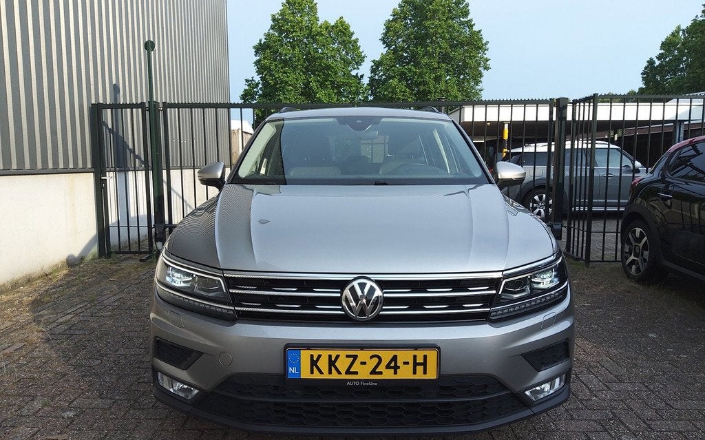 Volkswagen TIGUAN 1.4 TSI Highline|LED-NAV-ADP.CRSE-CarPlay, Voorwielaandrijving, Gebruikt, 4 cilinders, Met garantie (alle)
