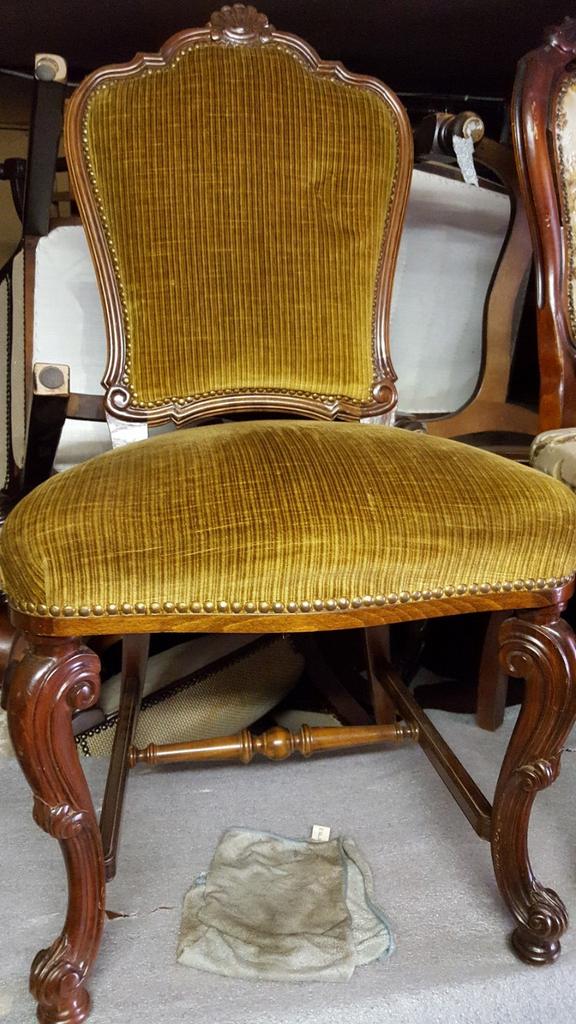 4 klassiek noten eetkamers stoelen, Antiek en Kunst, Antiek | Meubels | Stoelen en Banken, Ophalen