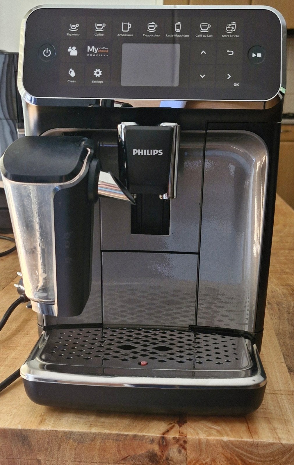 Philips Latte go 4300 serie, Ophalen, Afneembaar waterreservoir, Espresso apparaat, 10 kopjes of meer