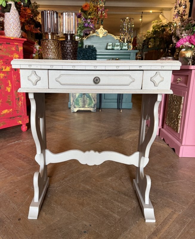 Vintage wandtafeltje, oud halkastje, mini sidetable VdlM, Ophalen, Brocante haltafeltje antiek tafeltje met lade ondiep kastje