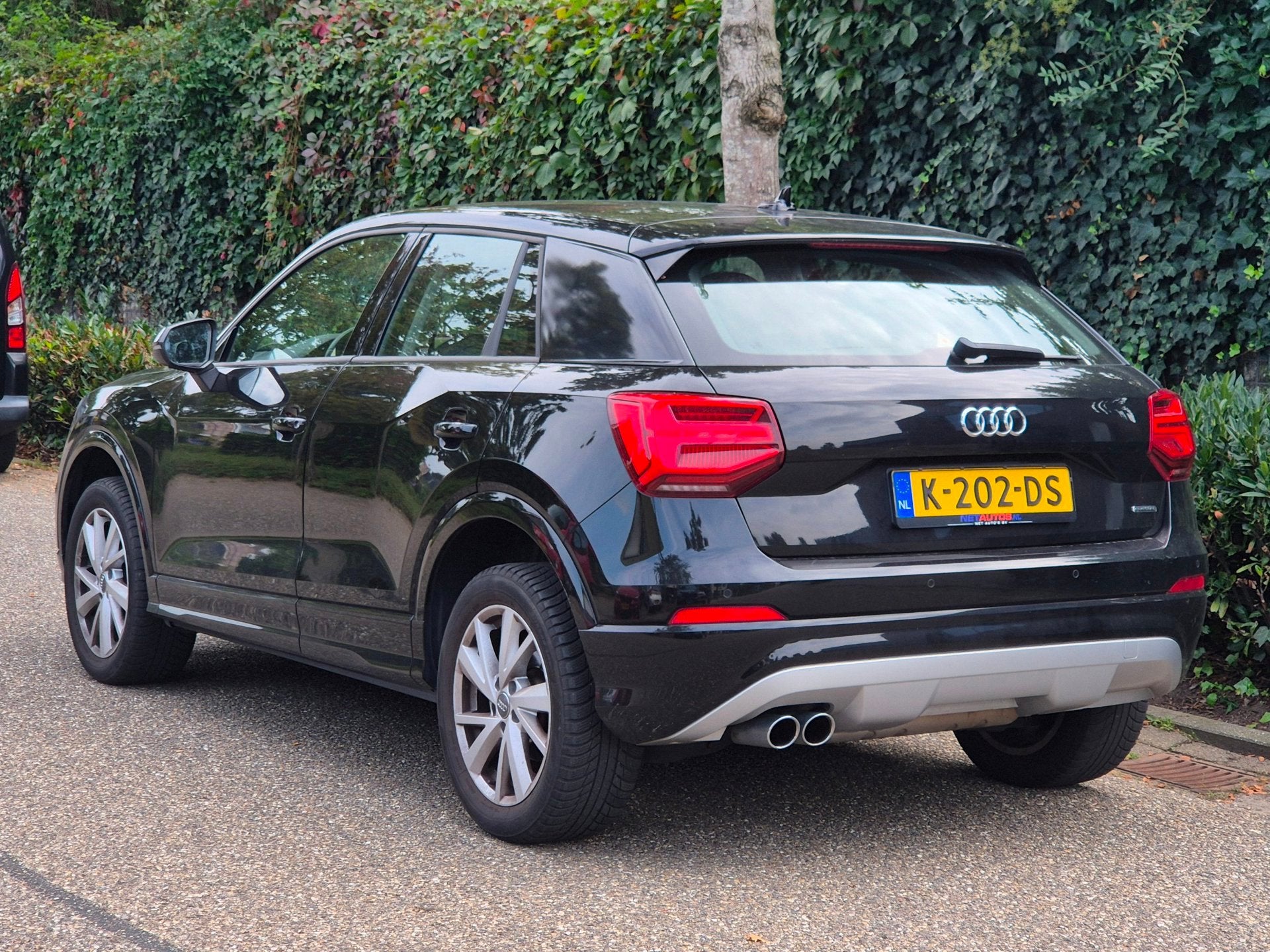 Audi Q2 40 TFSI quattro S Edition 2.0L ZEER goed onderhouden, Auto's, Dealer onderhouden, Gebruikt, 1984 cc, Zwart