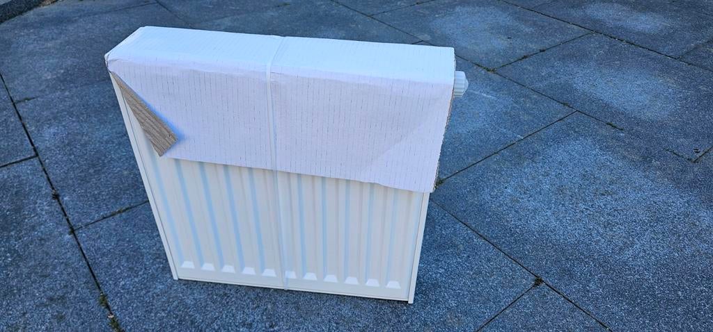 Radiator 400x400. Nieuw. Henry premium ECO radiator. 586 w., Ophalen, Nieuw, Radiator, 30 tot 80 cm