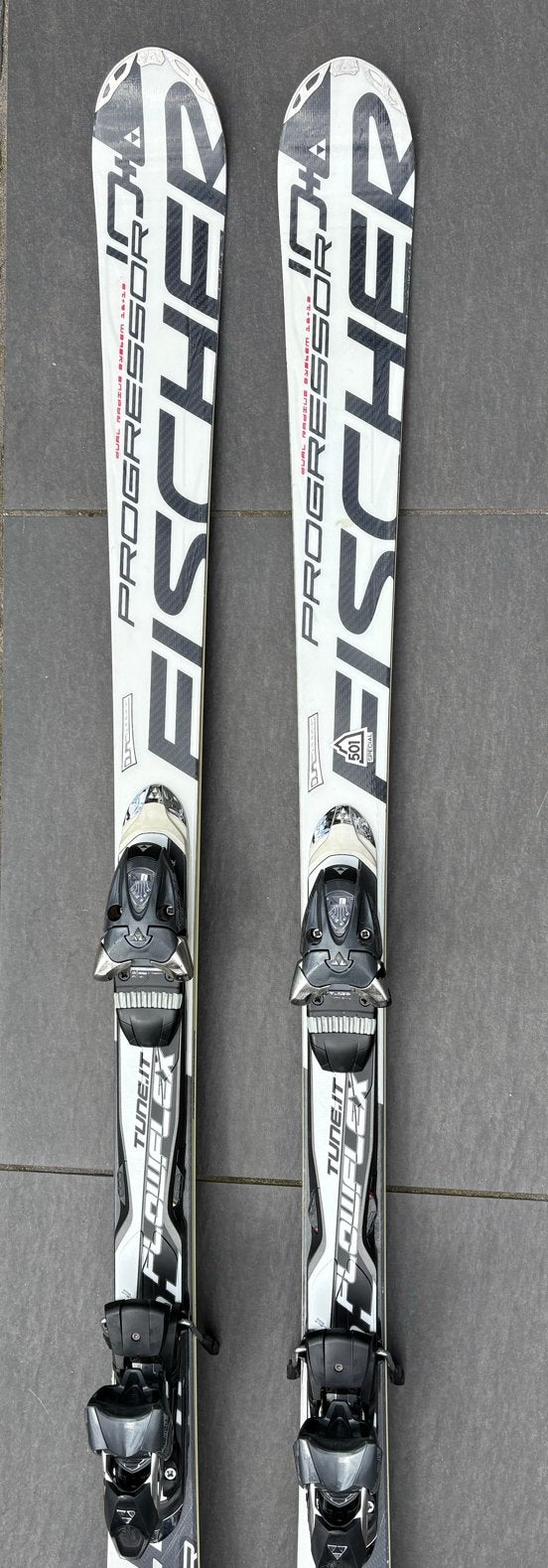 Fischer Progressor 10+ ski's, Leki stokken en skitas, Ophalen, 160 tot 180 cm, Carve, Skiën