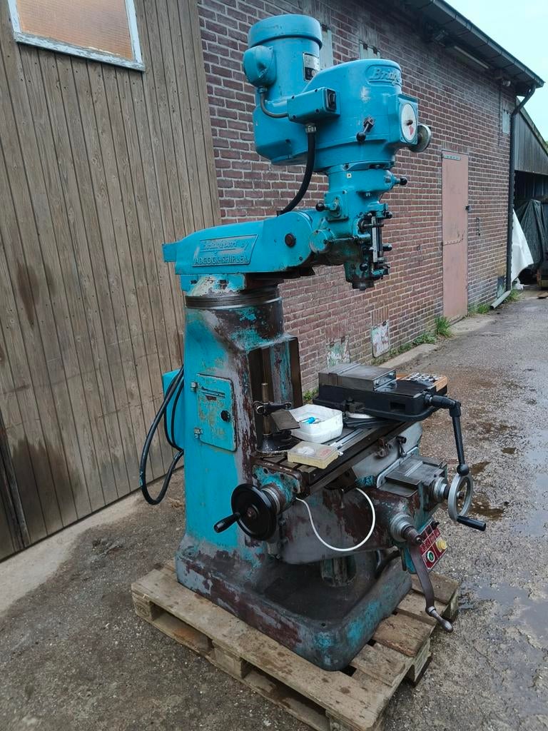 Bridgeport ISO30 met accessoires, Ophalen, ., ., Metaaldraaibank