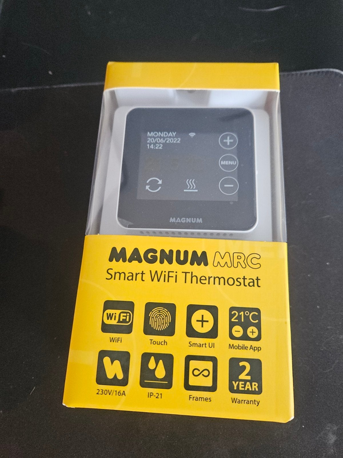 Magnum Wifi Thermostaat touchscreen Ral 9010 -825100 nieuw., Ophalen of Verzenden, Nieuw