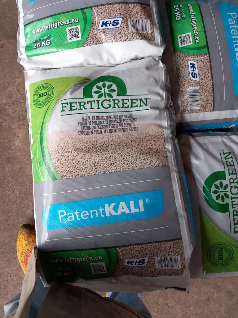 Fertigreen Patent-kali 25 KG, kalk 25kg en 12-10-18  'a25 kg, Ophalen, Nieuw