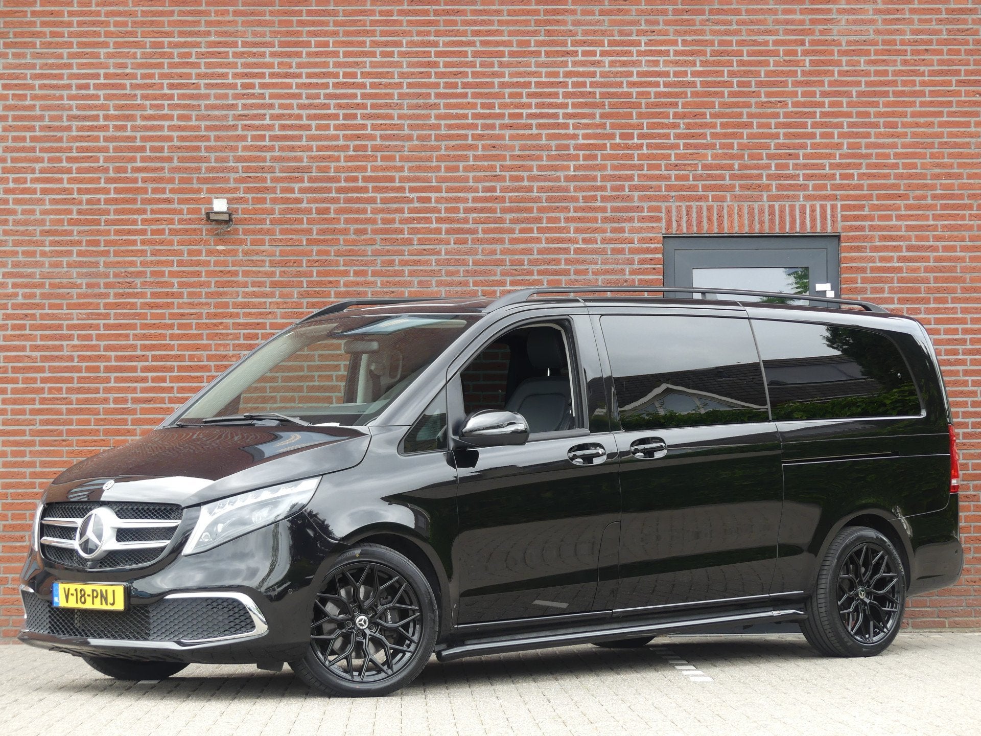 Mercedes-Benz V-Klasse 300d Extra Lang Dubbel Cabine Adaptiv, Auto's, Achterwielaandrijving, Gebruikt, Euro 6, 4 cilinders
