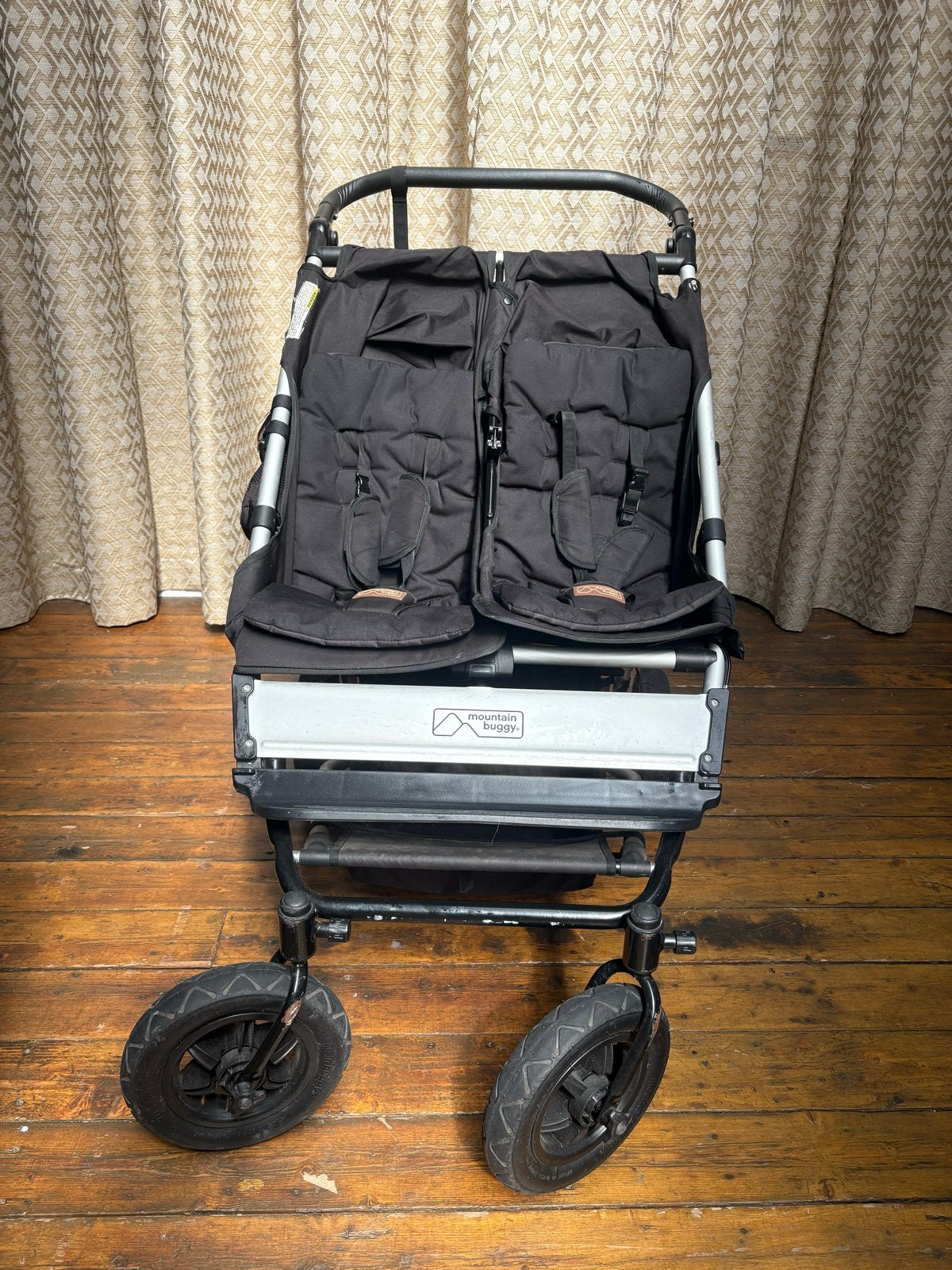 Mountain Buggy Duet kinderwagen met wiegje en regenhoes, Gebruikt, Duowagen, Ophalen, Kinderwagen