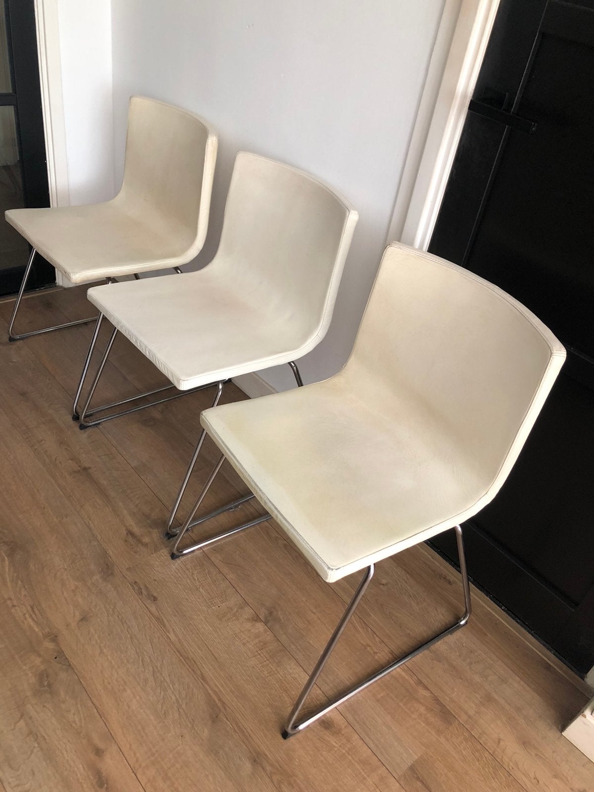 3 eetkamerstoelen Bernhard van Ikea, samen voor 20 euro., Gebruikt, Drie, Wit, Ophalen of Verzenden