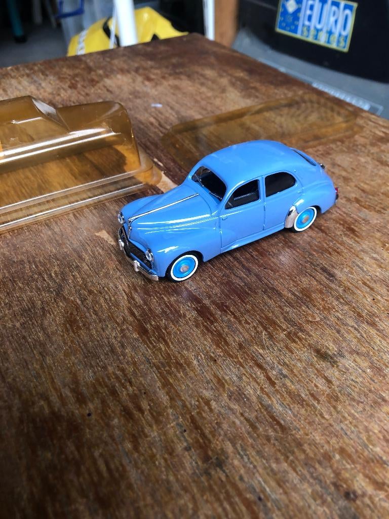 Peugeot 203 Modelauto 1:43 Solido NIEUW , met OVP, Hobby en Vrije tijd, Modelauto's | 1:43, Ophalen of Verzenden, Zo goed als nieuw