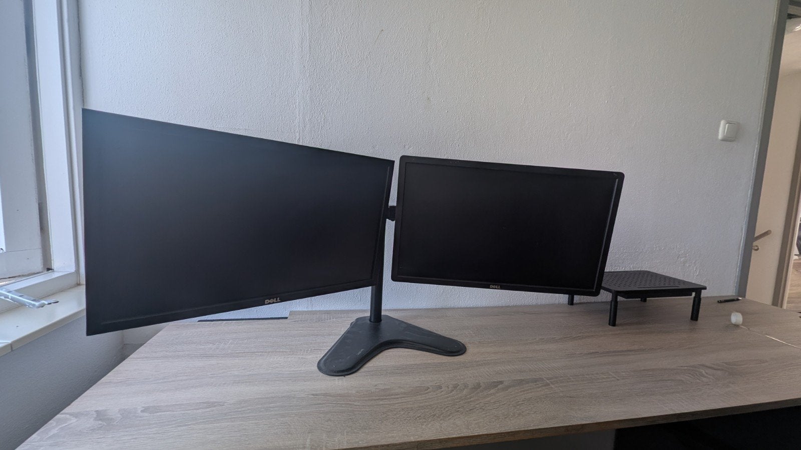 2x Dell 23" monitor met dubbele monitorstandaard, Computers en Software, Ophalen, Gebruikt, 3 tot 5 ms, Full HD