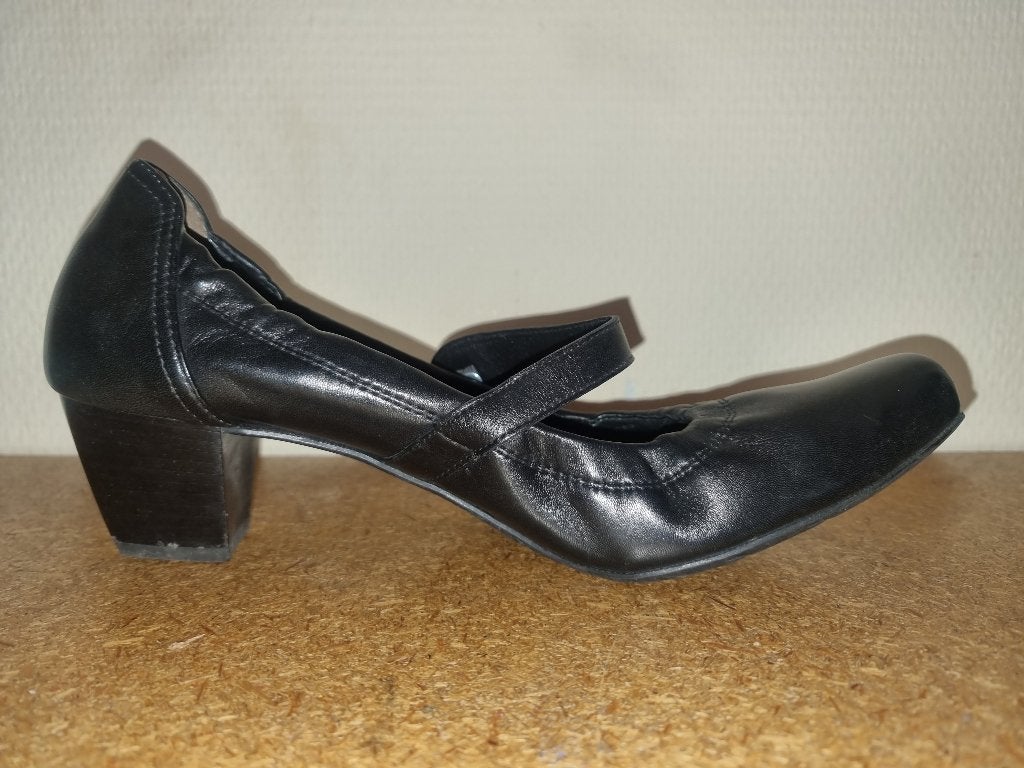 Paul Green zwarte pumps met bandje - maat 7,5, Kleding | Dames, Schoenen, Zwart, Dansschoenen, Ophalen of Verzenden, Zo goed als nieuw