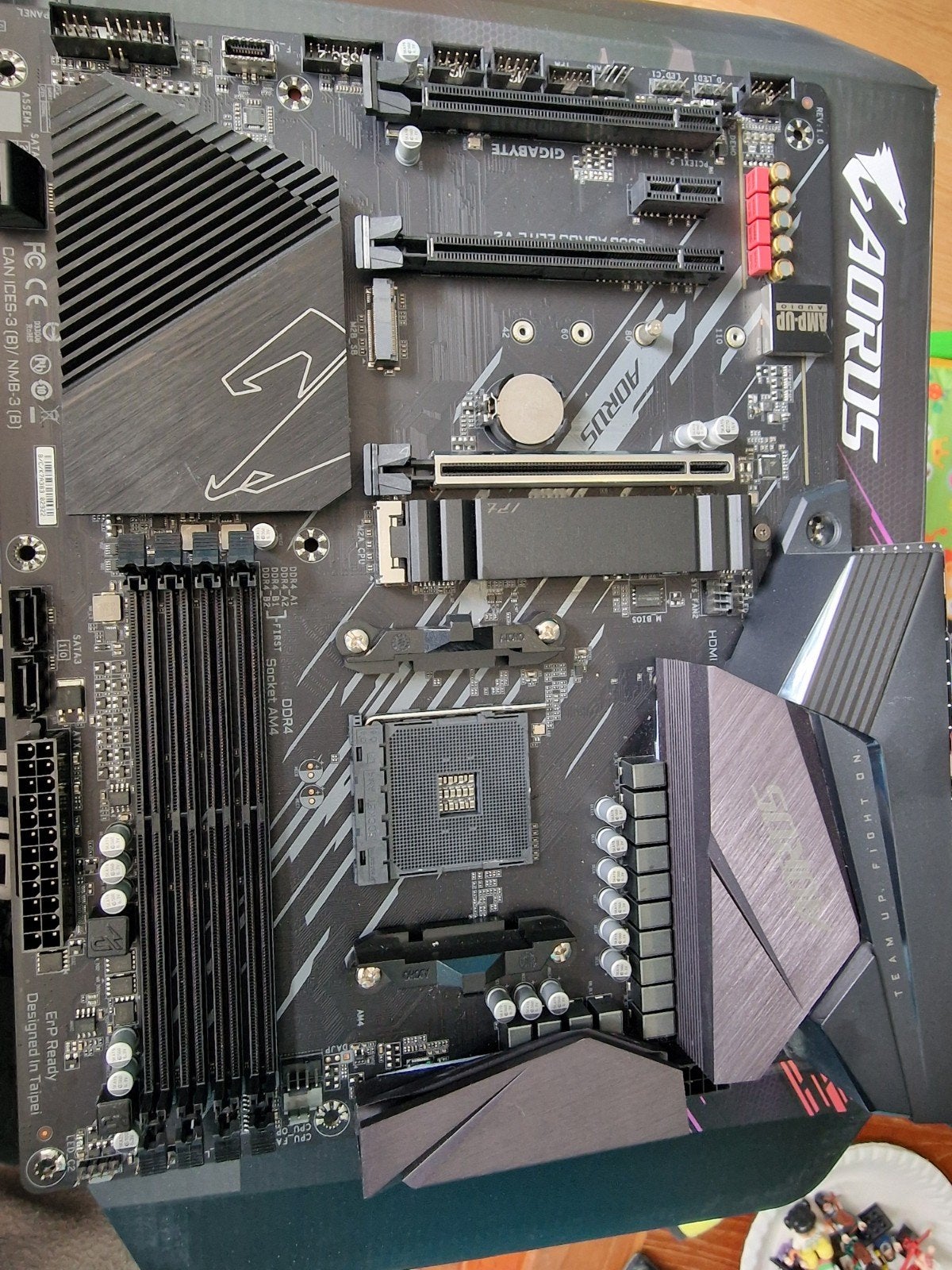 Upgrade Set: B550 AORUS Elite V2, Ryzen 3800X, 650W PSU, 8-core, Gebruikt, Verzenden, AMD Ryzen 7 3800X