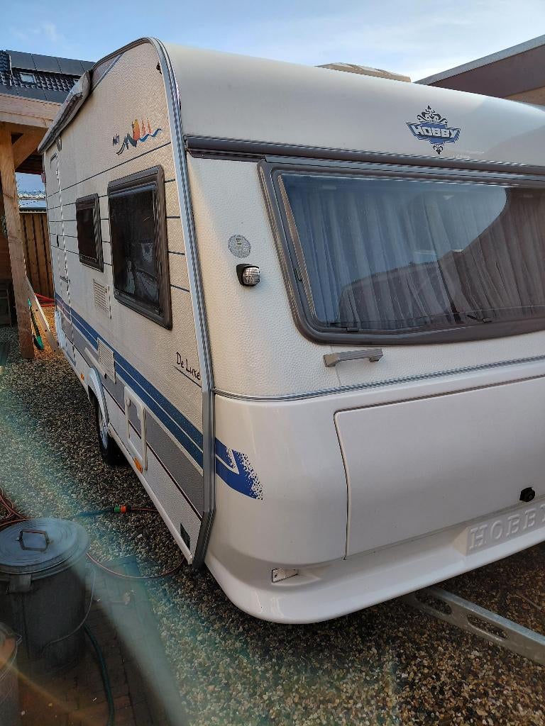 caravan hobby 440, Caravans en Kamperen, Caravans, Vast bed, Hobby, Treinzit, Particulier