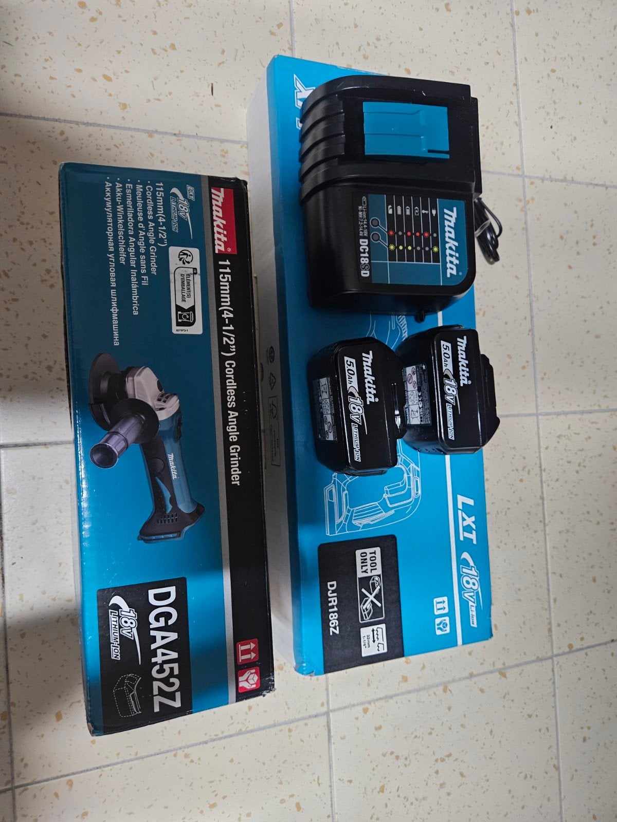 Makita Accu Haakse Slijper en reprizaag met Accu's en Lader, Doe-het-zelf en Verbouw, Gereedschap | Slijpmachines, Ophalen of Verzenden