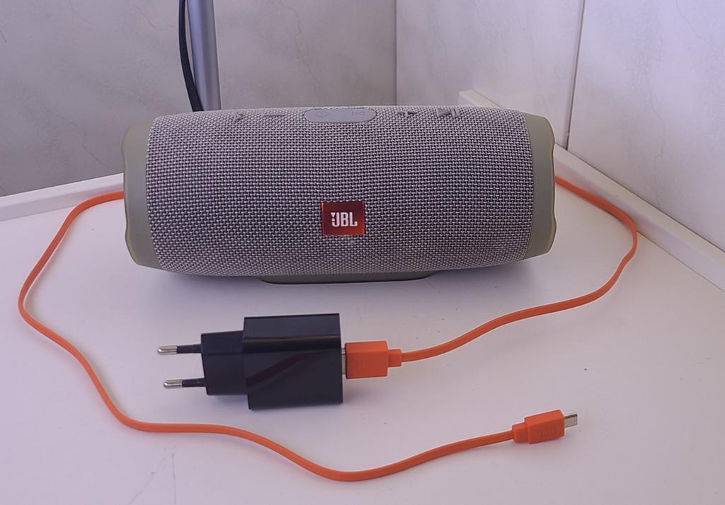 🎶JBL Charge 3 speaker🎶, Audio, Tv en Foto, Luidsprekers, Zo goed als nieuw, Overige typen, 60 tot 120 watt, JBL, Ophalen of Verzenden