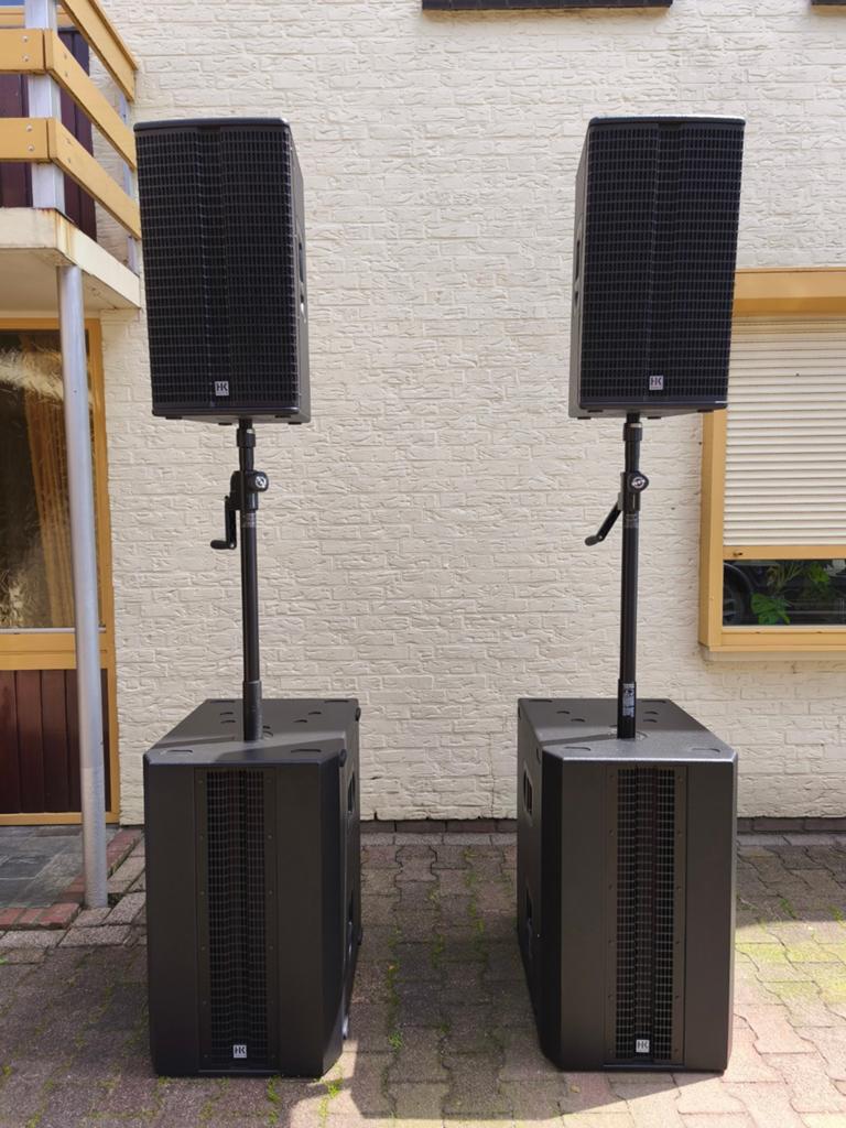 HK Linear set, Muziek en Instrumenten, Versterkers | Keyboard, Monitor en PA, Zo goed als nieuw, 1000 watt of meer, Ophalen of Verzenden