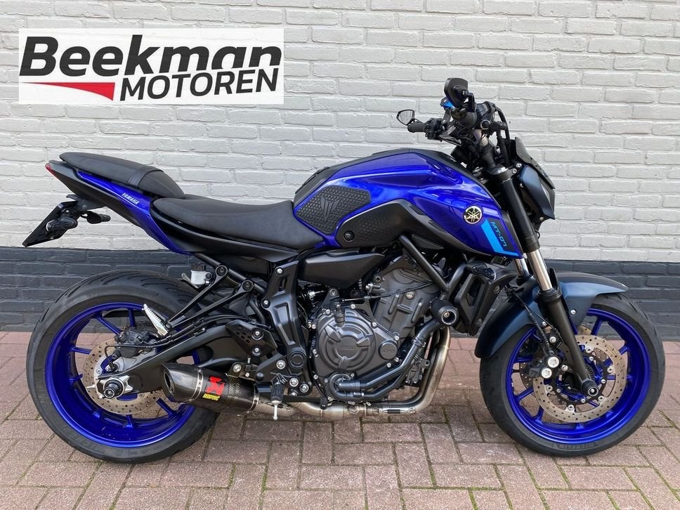YAMAHA MT 07 (bj 2024) 11.824 km MT07 NL AKRAPOVIC QUIKSHIFT, 2 cilinders, Bedrijf, Onbekend, YAMAHA