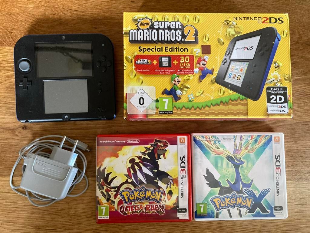 Nintendo 2DS met de games Pokemon X en Pokemon Ruby, Spelcomputers en Games, Spelcomputers | Nintendo 2DS en 3DS, Ophalen, Zo goed als nieuw