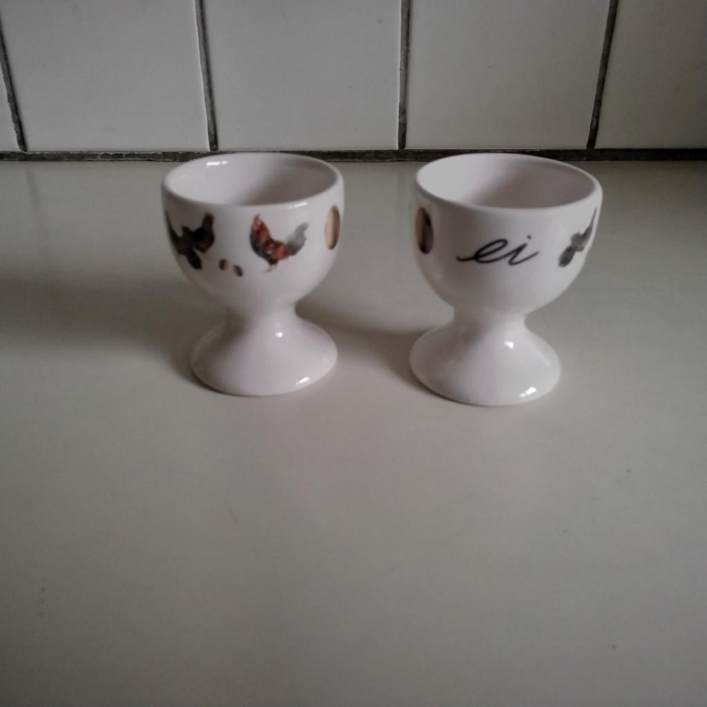 2 leuke  eierdopjes " haan en kippen", Ophalen of Verzenden, Overige stijlen, Overige typen
