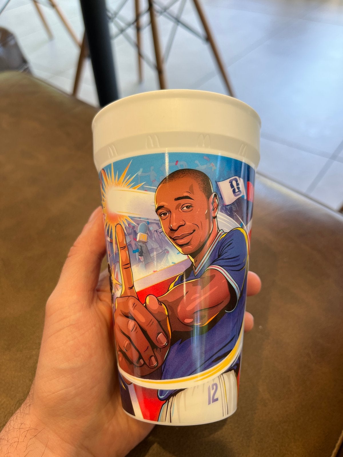 Thierry Henry McDonald's FIFA WK Beker, Verzamelen, Sportartikelen en Voetbal, Ophalen, Zo goed als nieuw, Buitenlandse clubs