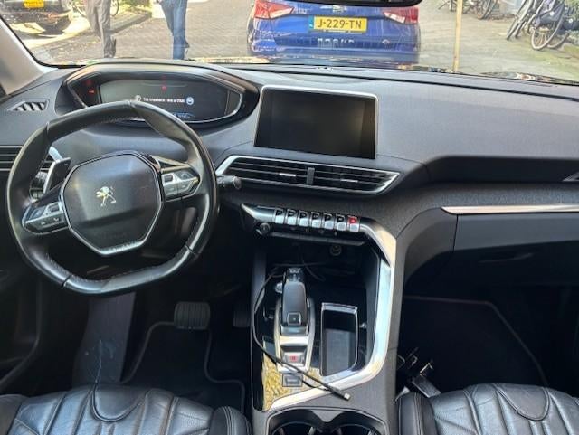 Peugeot 5008 1.6 Puretech 180pk S&S Eat8 2019 Zwart, Auto's, Zwart, 4 cilinders, 181 pk, 7 stoelen