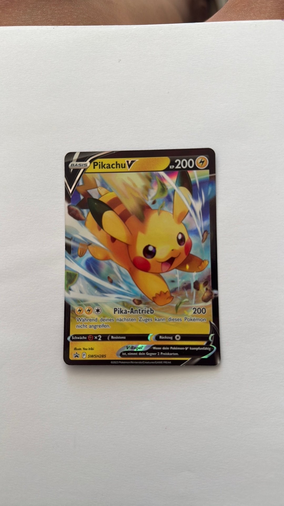 Pikachu V 2023 Pokemon kaart, Ophalen of Verzenden, Zo goed als nieuw