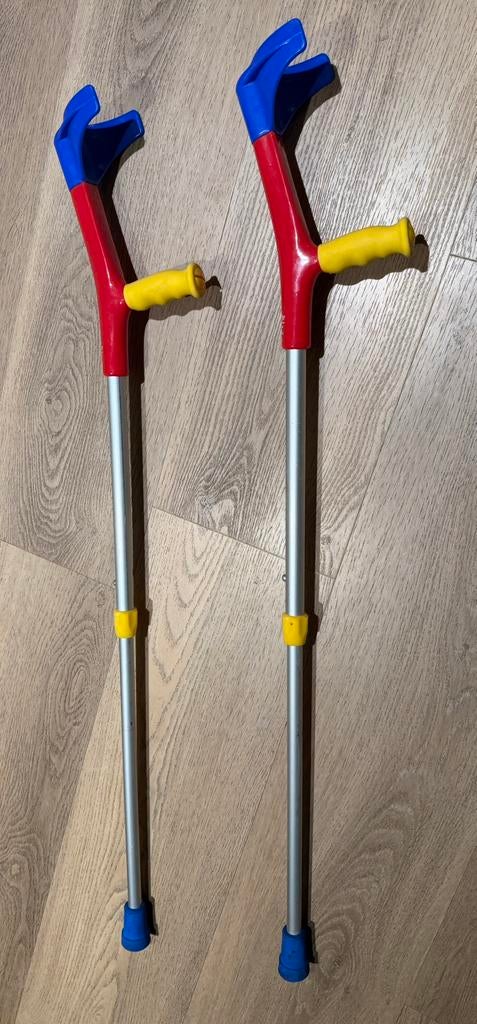 Krukken voor kinderen kinder krukken verstelbaar in hoogte, Ophalen of Verzenden, Zo goed als nieuw