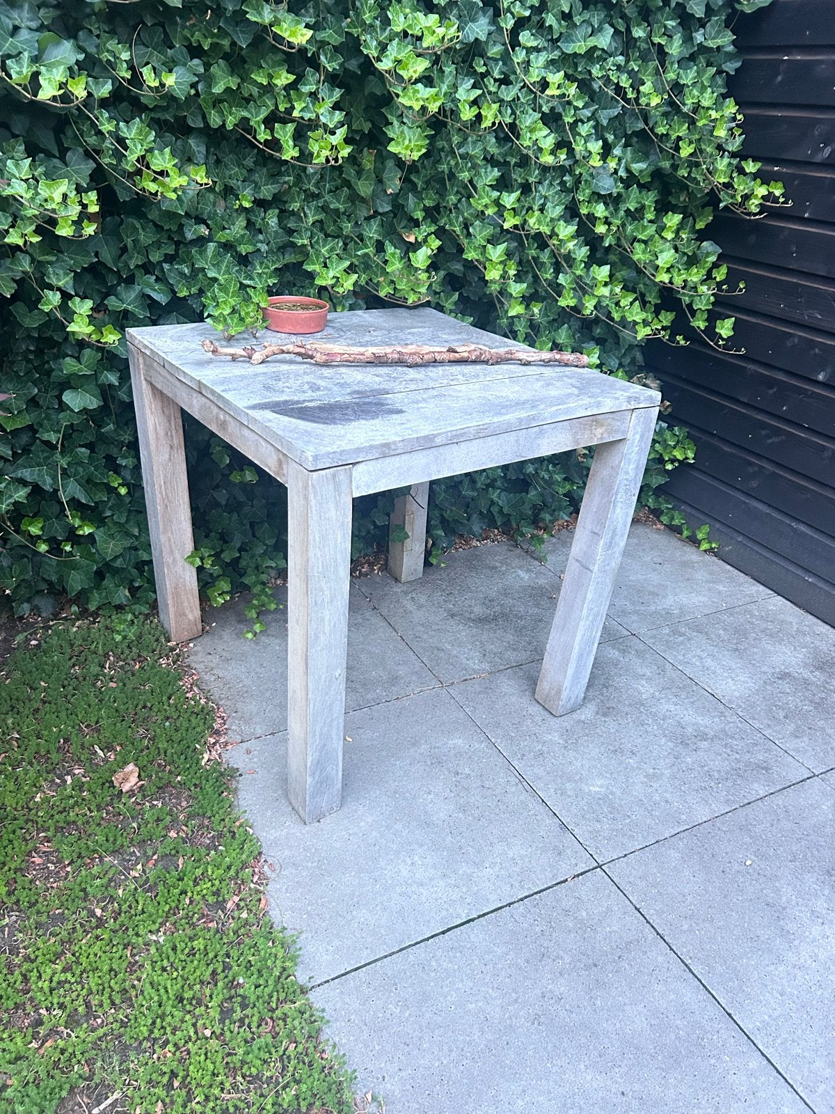 Massief houten tafel - robuust en duurzaam GRATIS afhalen, Huis en Inrichting, Tafels | Eettafels, Ophalen, Gebruikt, 50 tot 100 cm
