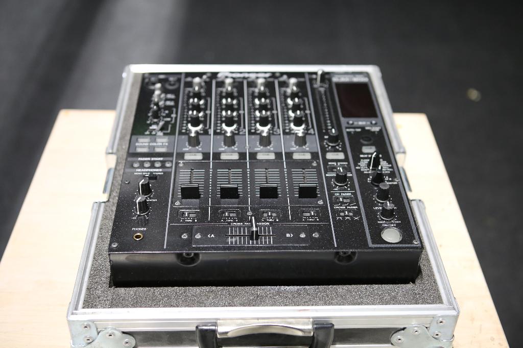 pioneer DJM800, Muziek en Instrumenten, Dj-sets en Draaitafels, Ophalen, Zo goed als nieuw, Dj-set, Pioneer