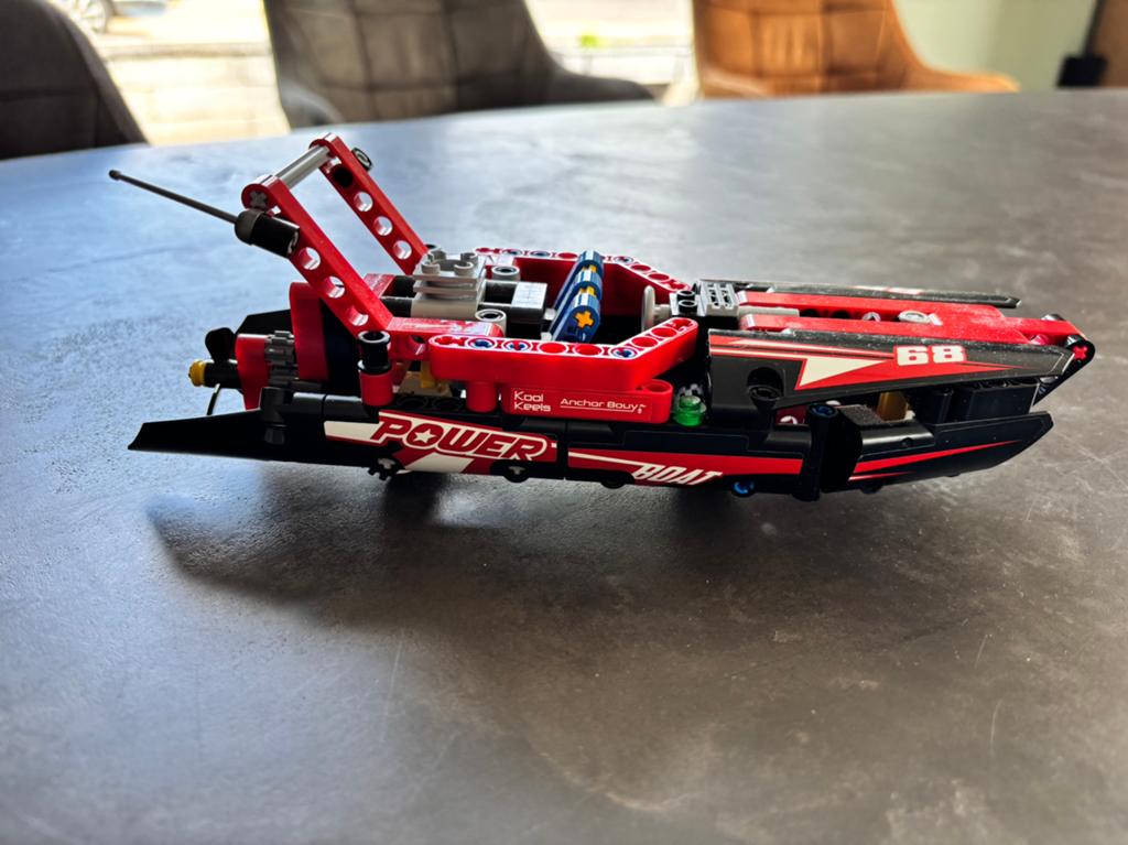 LEGO Technic Raceboot 42089 - Zo goed als nieuw, Ophalen of Verzenden, Zo goed als nieuw, Overige merken