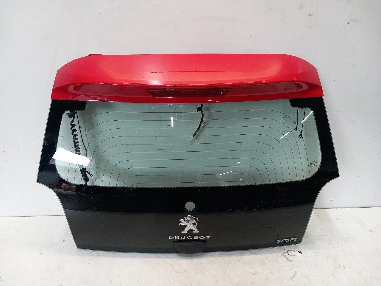 Achterklep Peugeot 108, Onderdelen@venauto.nl, Van der Ven Autorecycling B.V., Gebruikt, Ettenseweg 76, 4706 PB Roosendaal, The Netherlands