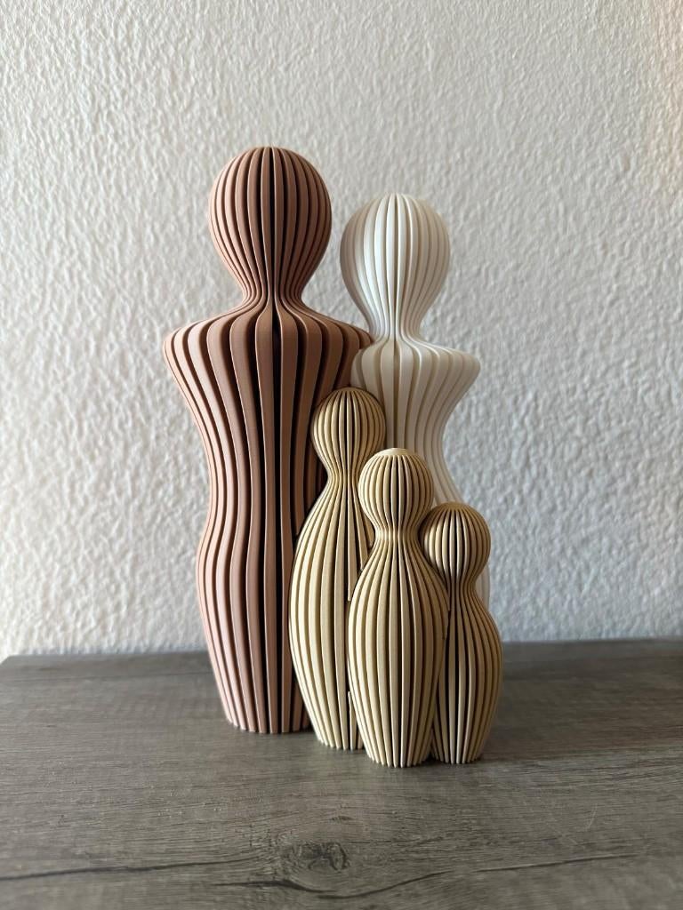 Decoratief Gezin met 3 kinderen - Beeld, Kunststof, Ophalen of Verzenden, 20 - 50 cm, Beeld