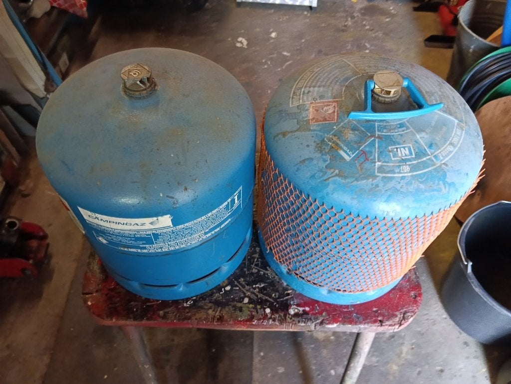 2 lege campinggaz flessen 907, ruilsysteem, Ophalen, Gebruikt