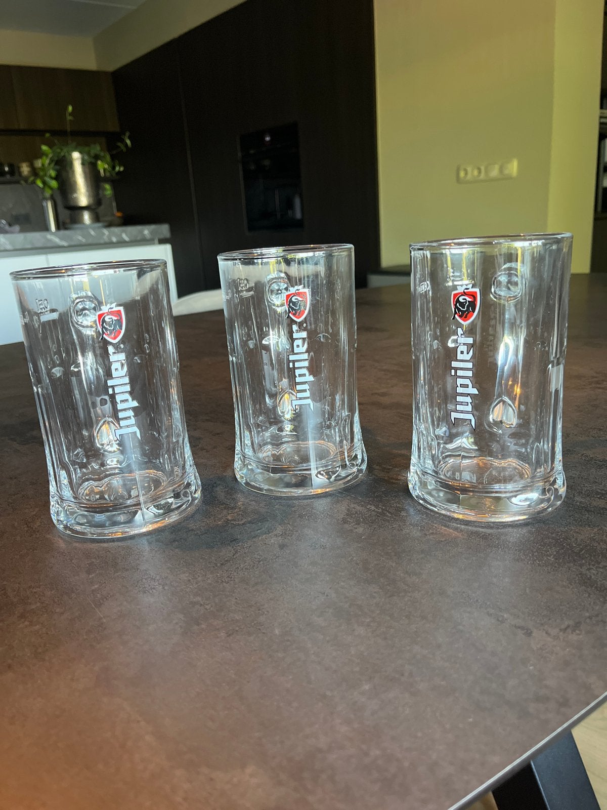 3 Originele Jupiler Halve Liter Bierpullen., Ophalen of Verzenden, Zo goed als nieuw, Glas of Glazen, Jupiler