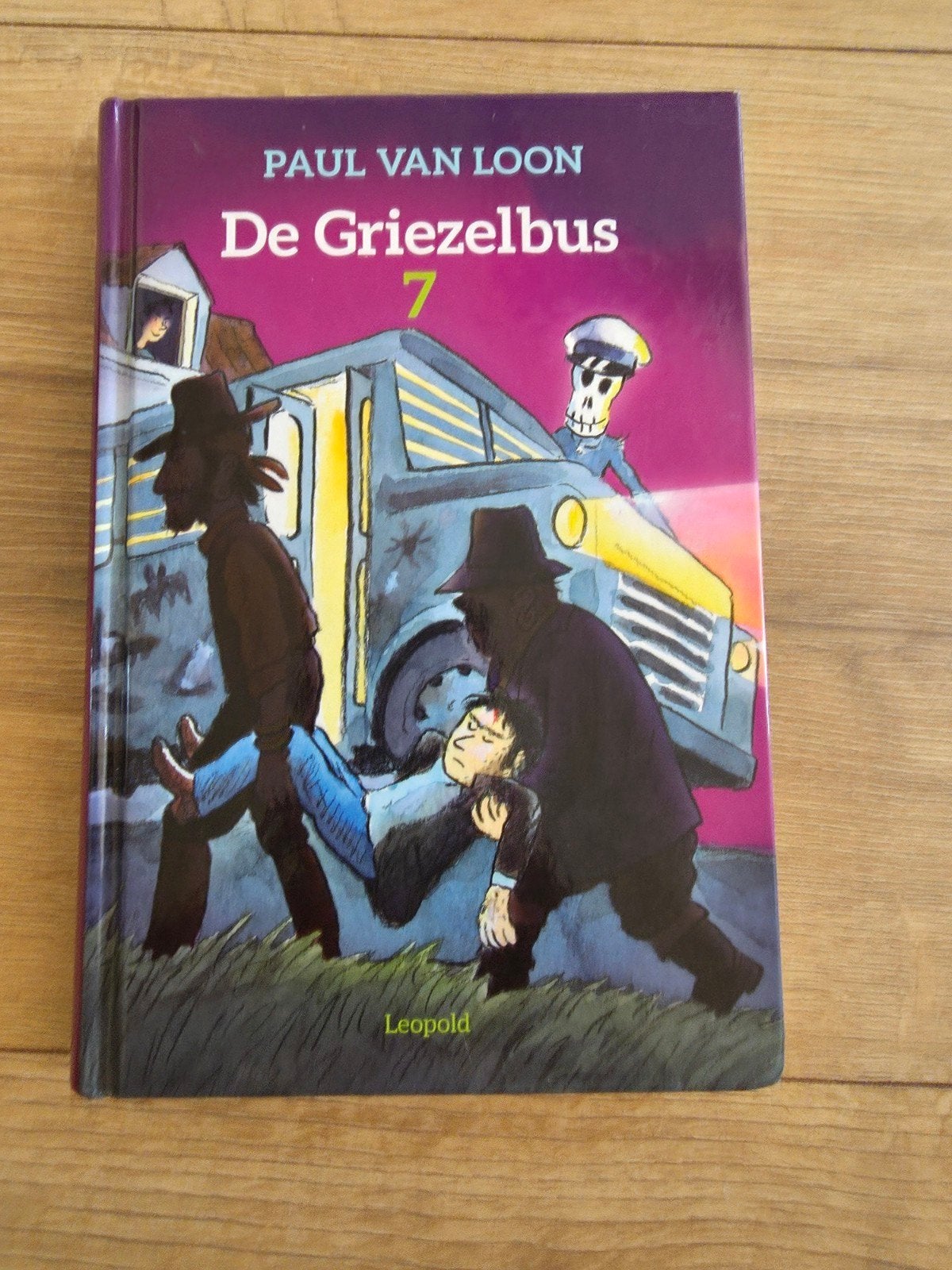 De griezelbus 7, Ophalen of Verzenden, Zo goed als nieuw