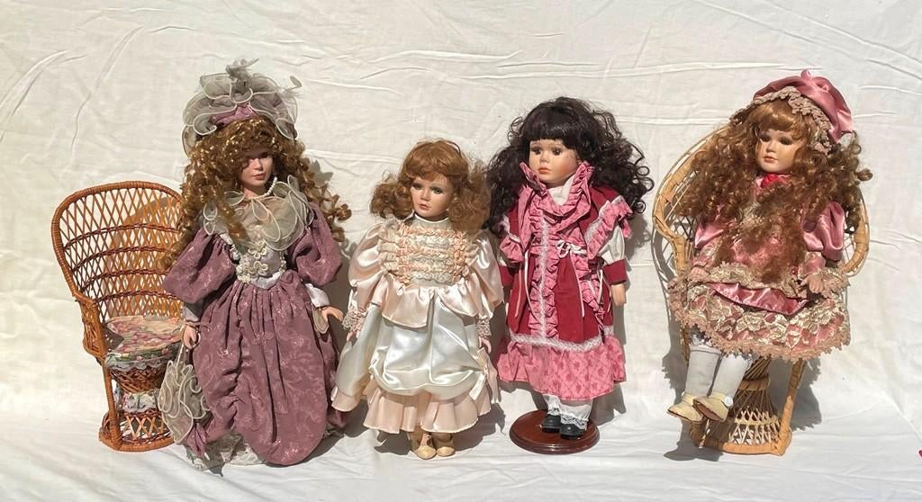 Collectie van 4 Antiek 1900 stijl porseleinen poppen, Verzamelen, Poppen, Ophalen of Verzenden, Gebruikt, Pop