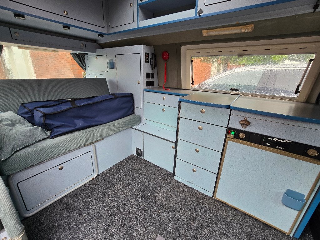 VW T4 2.5 TDI camper Fischer tegen elk aannemelijk bod, Buscamper of Camperbus, Volkswagen, Tot en met 2, Particulier
