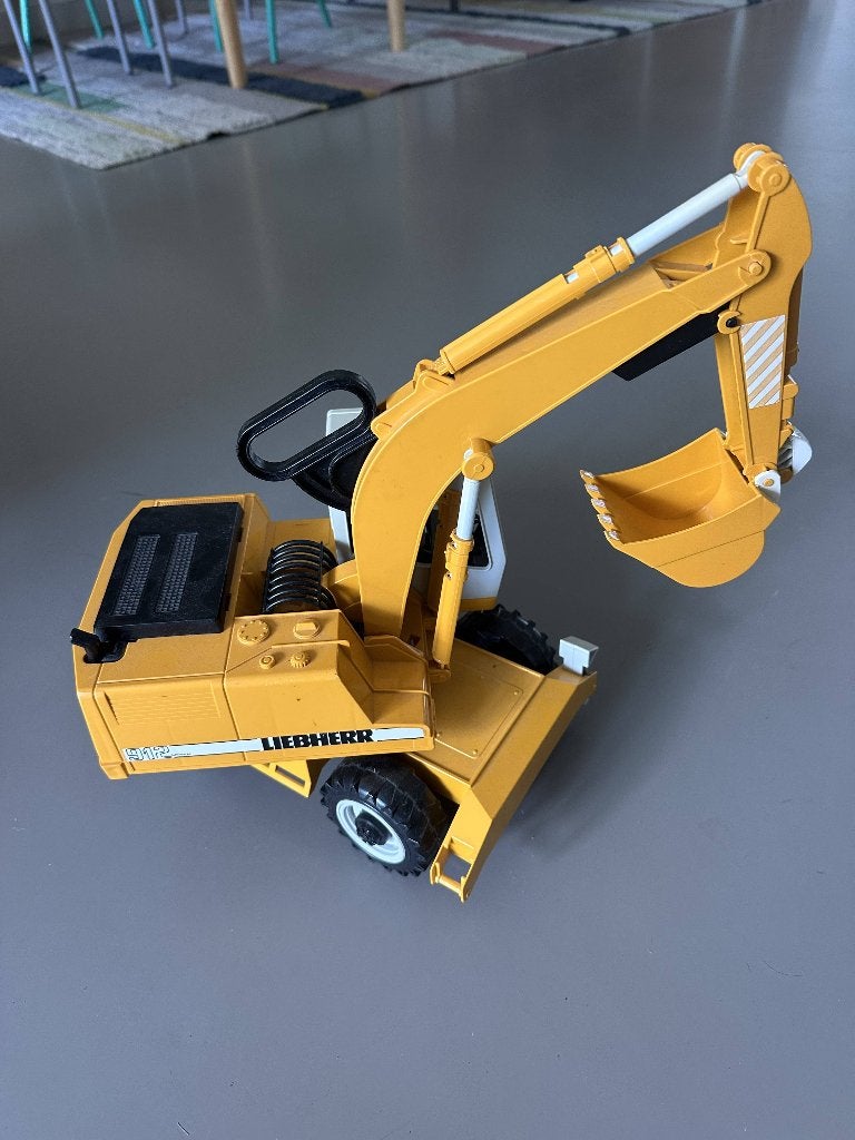 Bruder Liebherr graafmachine, Ophalen, Zo goed als nieuw